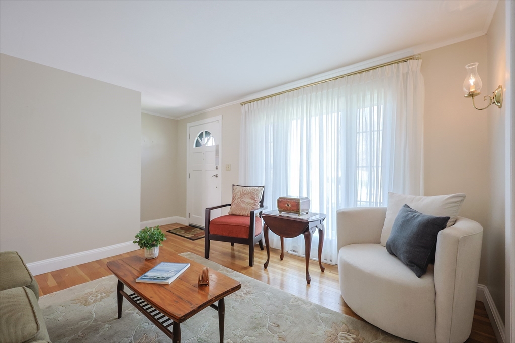 5 Ronna Road Gloucester, MA 01930 - Photo 3 of 37 Gallery Image 3