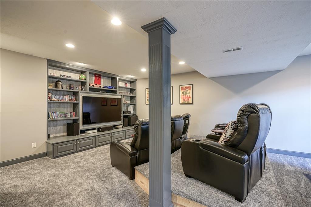 10247 Bent Tree Lane Fishers, IN 46037 - Photo 27 of 56 Gallery Image 27