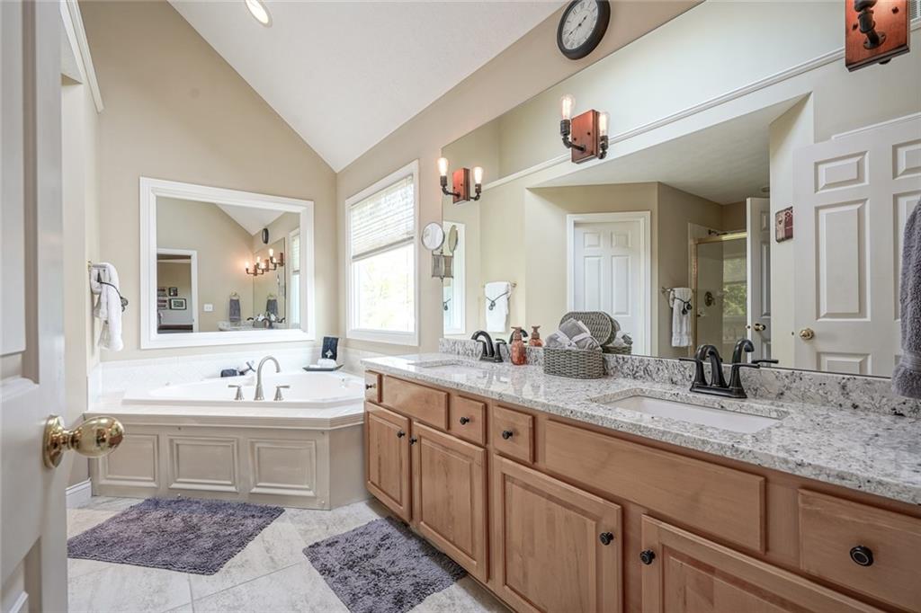 10247 Bent Tree Lane Fishers, IN 46037 - Photo 37 of 56 Gallery Image 37