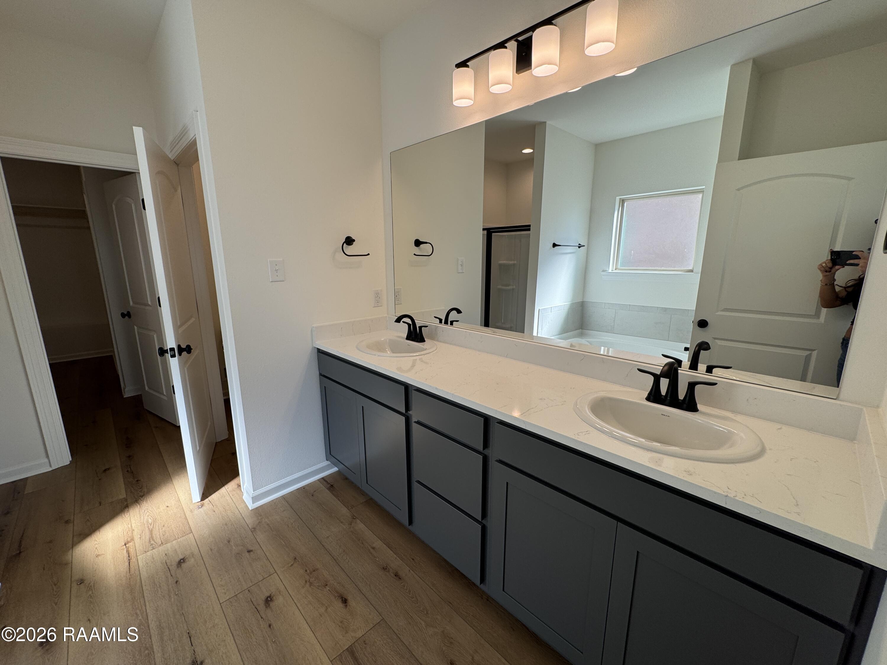 112 Dawson Maurice, LA 70555 - Photo 5 of 6 PRIMARY BATH