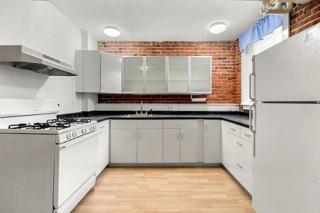 6 Radcliffe Road, Unit B Boston, MA 02134 - Photo 5 of 13
