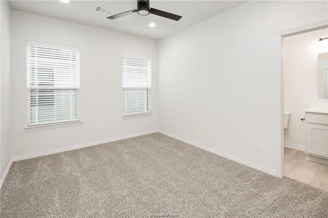 $800 | 613 Highlands Street, College Station, TX 77840