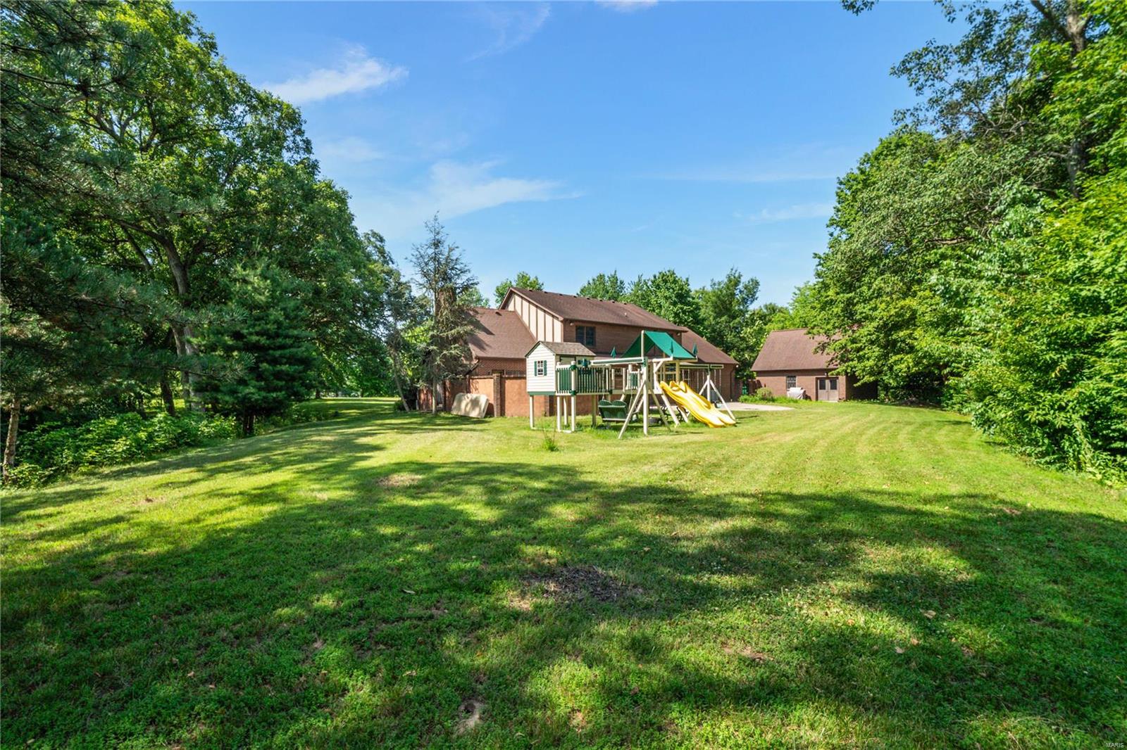 1085 Meadowsong Road Lebanon, IL 62254 - Photo 40 of 47