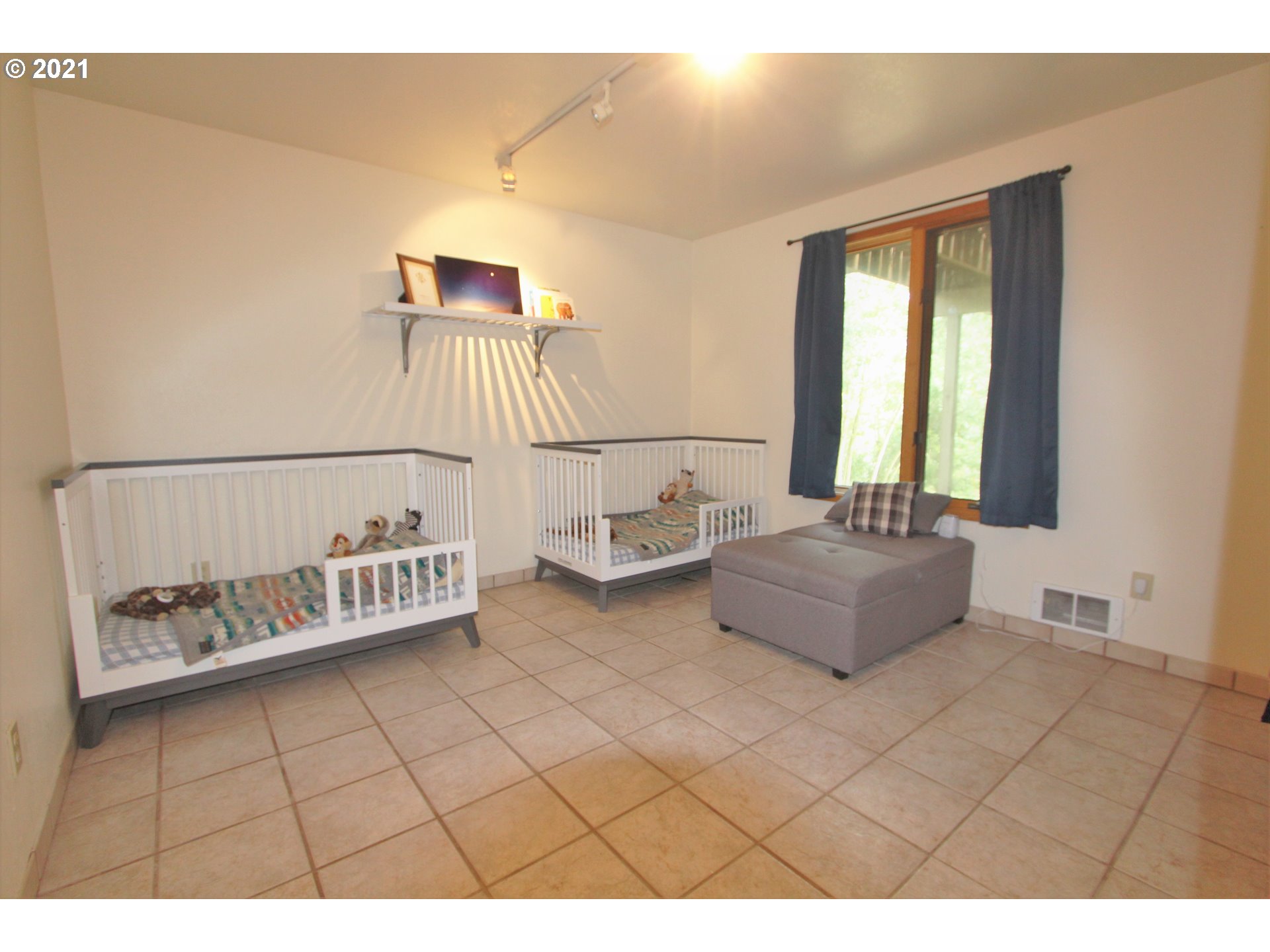 1820 Lincoln Road Coos Bay, OR 97420 - Photo 13 of 19 Gallery Image 13