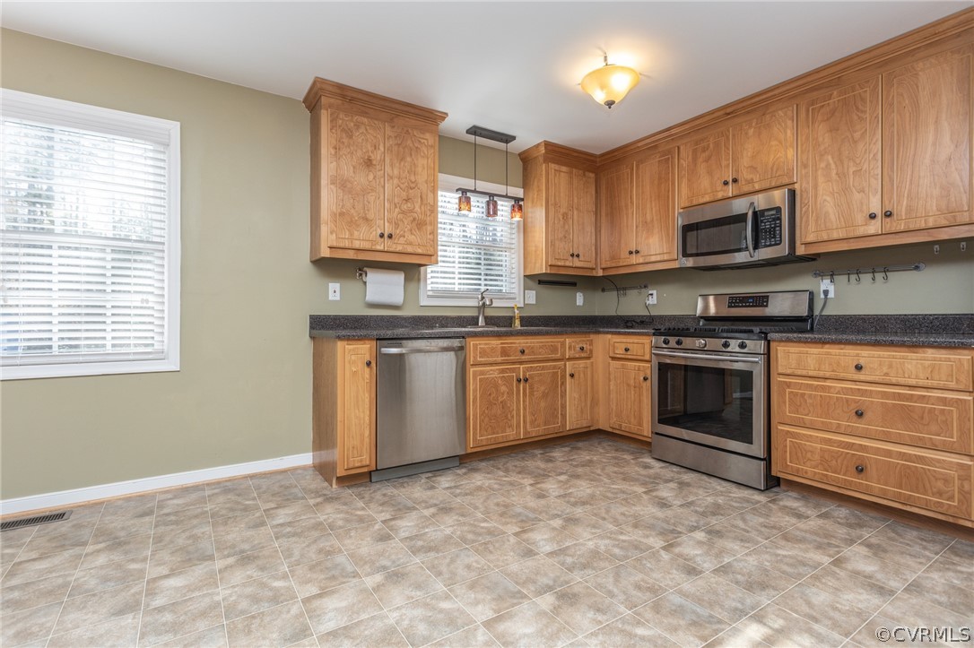 9535 Holdsworth Road Disputanta, VA 23842 - Photo 13 of 31 Gallery Image 13