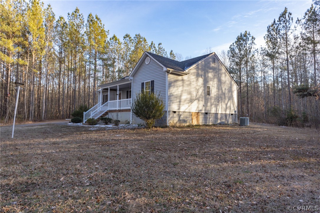 9535 Holdsworth Road Disputanta, VA 23842 - Photo 3 of 31 Gallery Image 3