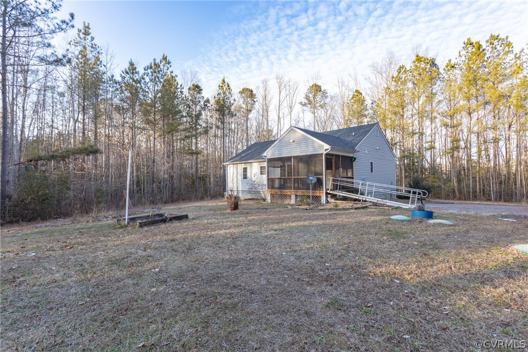 9535 Holdsworth Road Disputanta, VA 23842 - Photo 6 of 31 Gallery Image 6