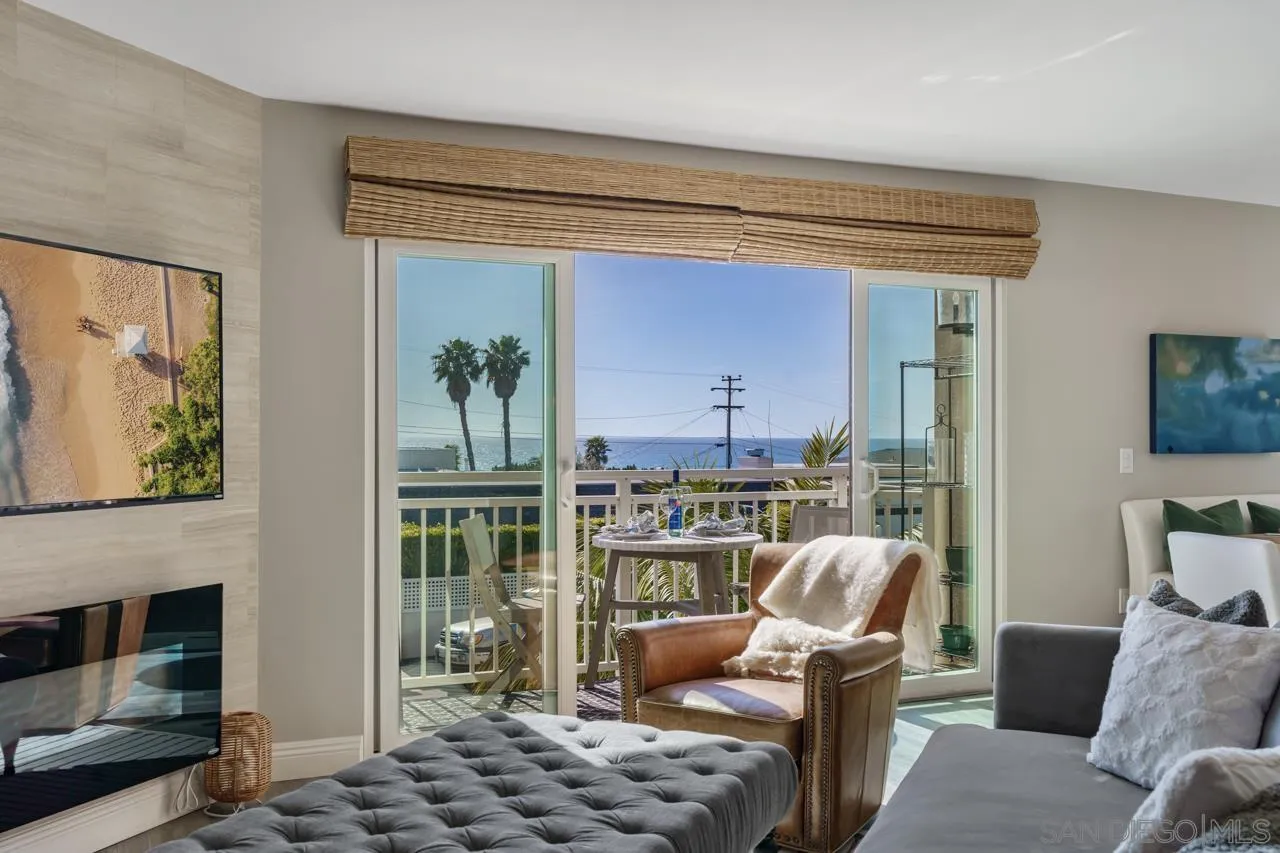 5366 La Jolla Boulevard, Unit 101C La Jolla, CA 92037 - Photo 26 of 41 a living room with furniture