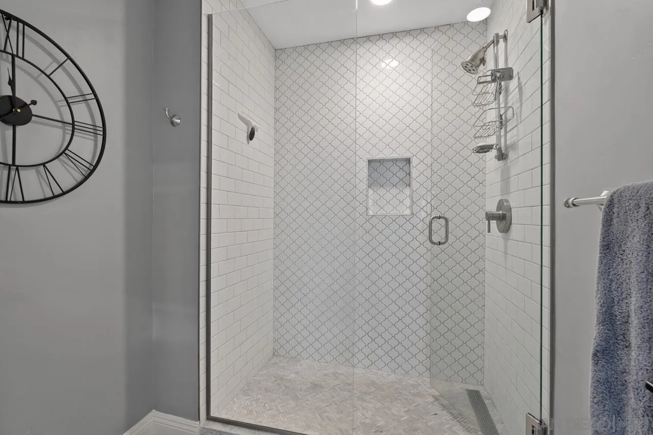 5366 La Jolla Boulevard, Unit 101C La Jolla, CA 92037 - Photo 34 of 41 a bathroom with a shower