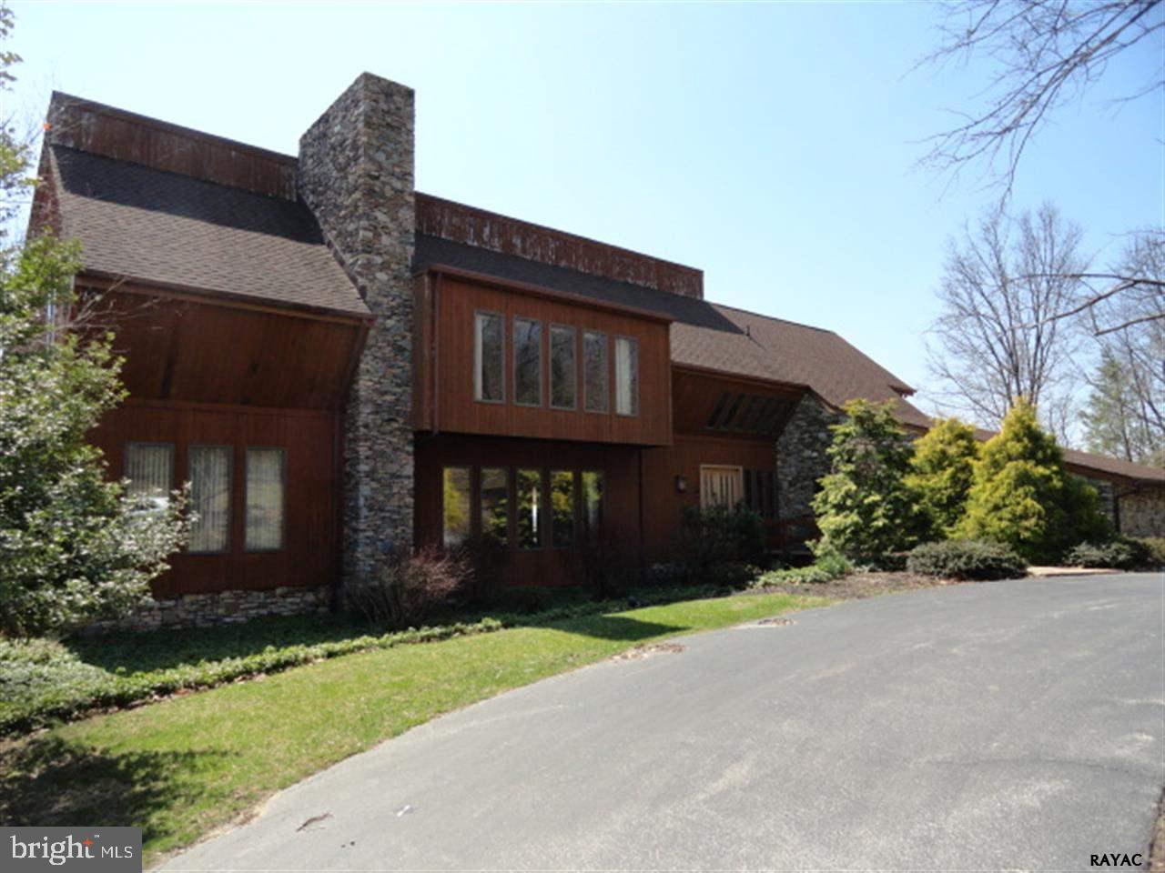 2341 Deininger Road York, PA 17406 - Photo 1 of 36 Gallery Image 1
