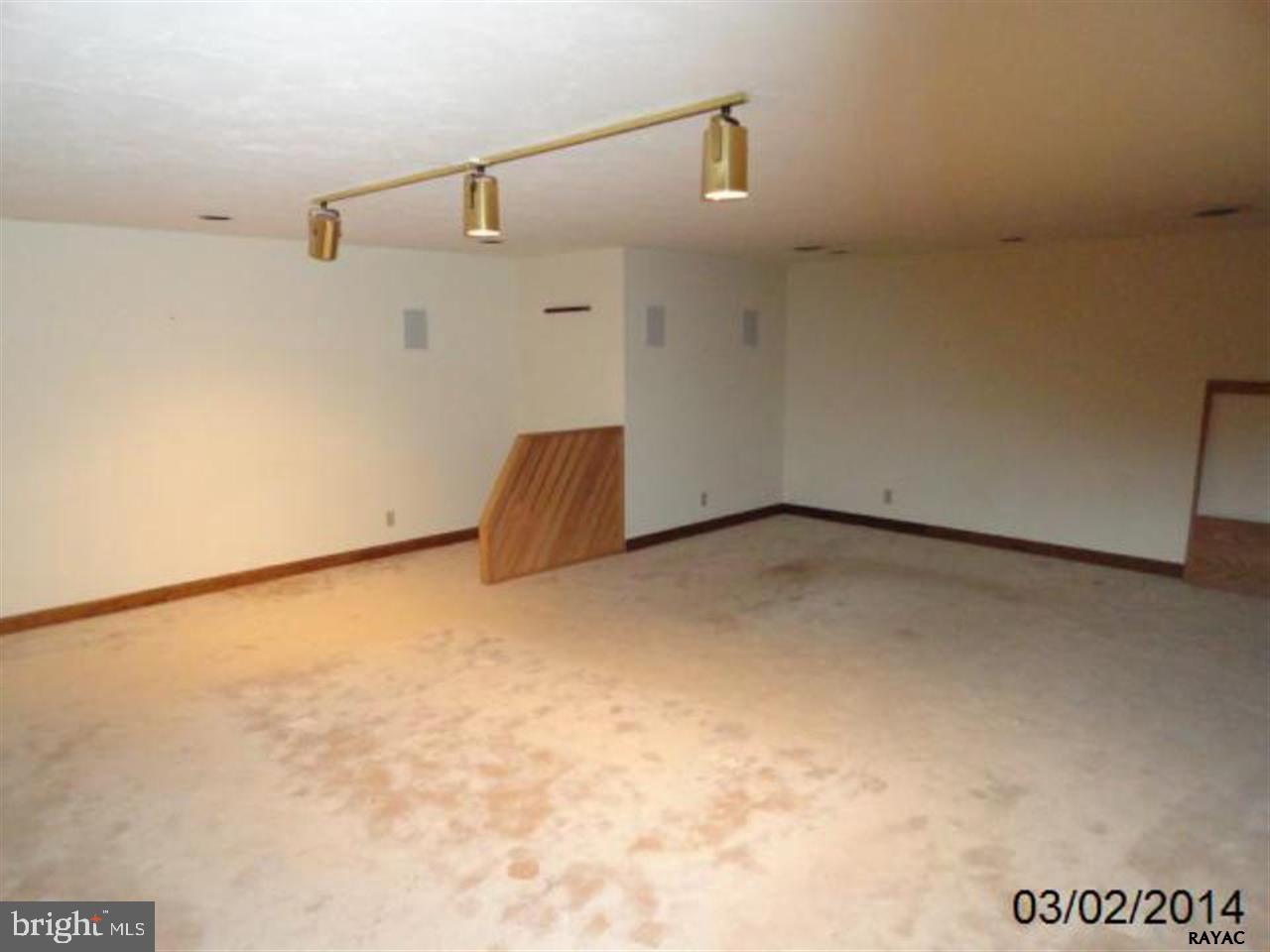 2341 Deininger Road York, PA 17406 - Photo 32 of 36 Gallery Image 32