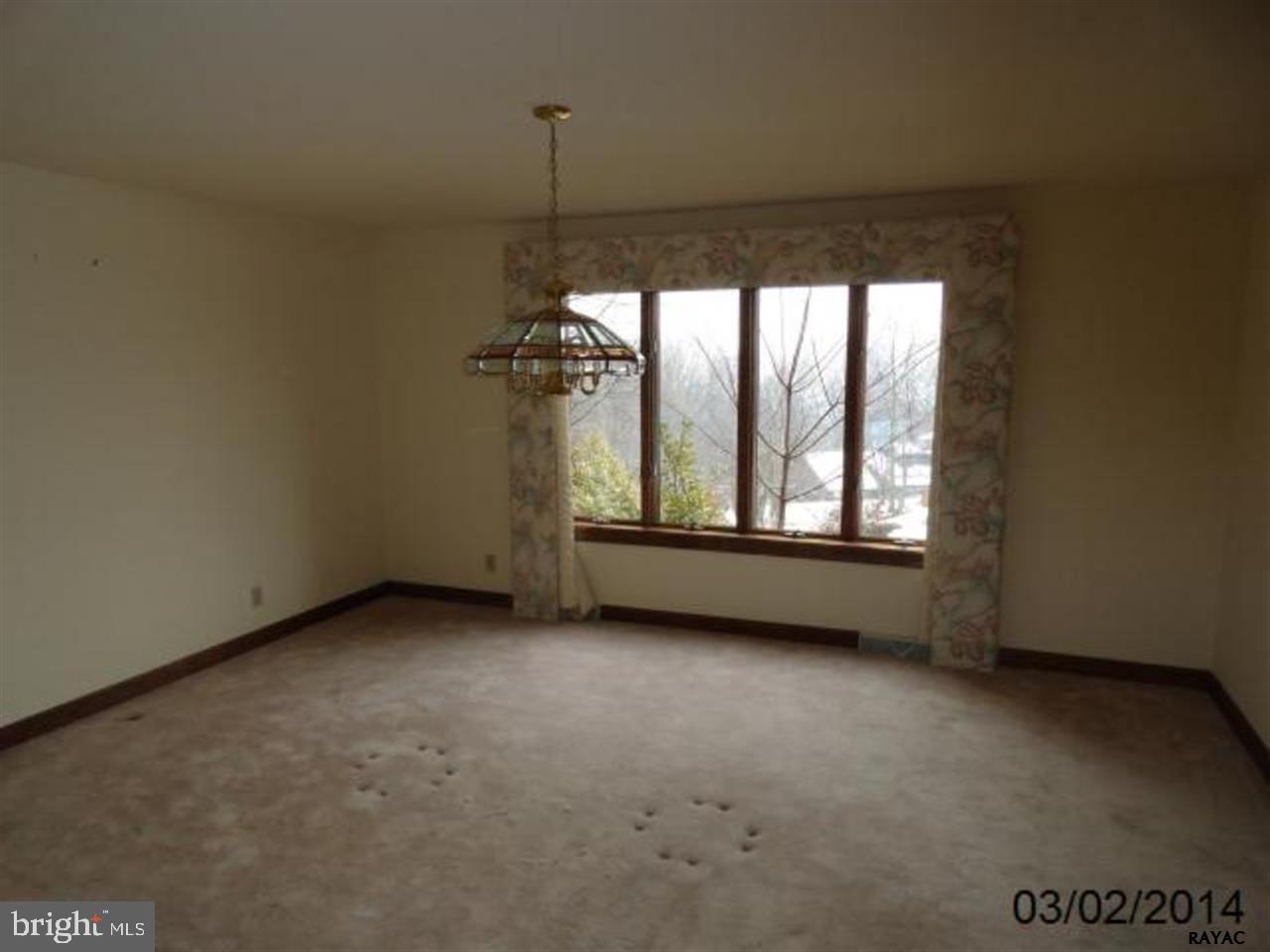 2341 Deininger Road York, PA 17406 - Photo 7 of 36 Gallery Image 7