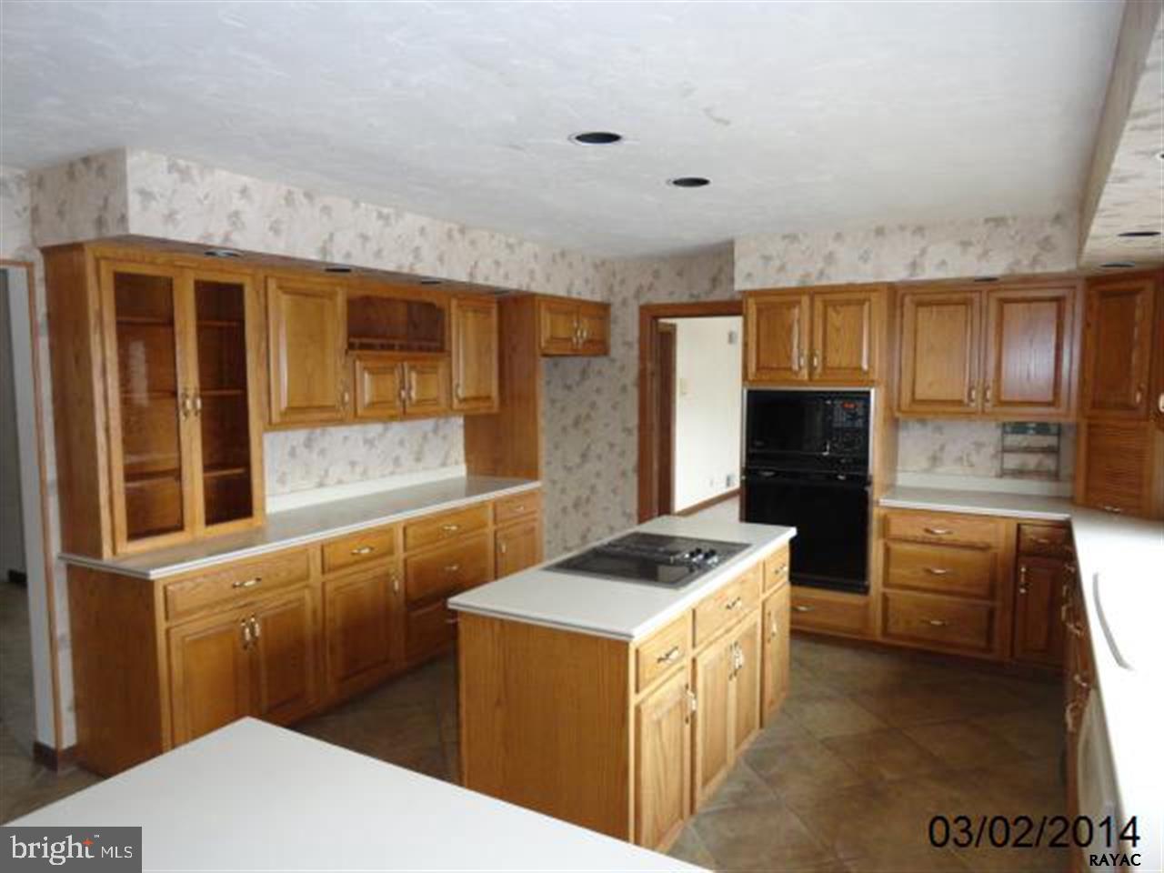 2341 Deininger Road York, PA 17406 - Photo 9 of 36 Gallery Image 9