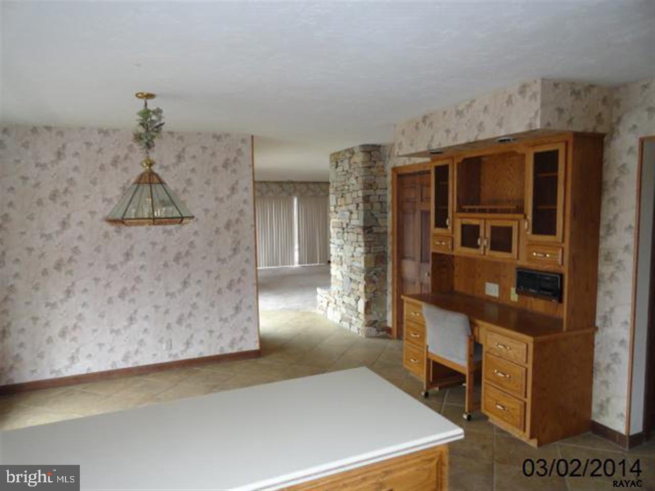 2341 Deininger Road York, PA 17406 - Photo 10 of 36 Gallery Image 10