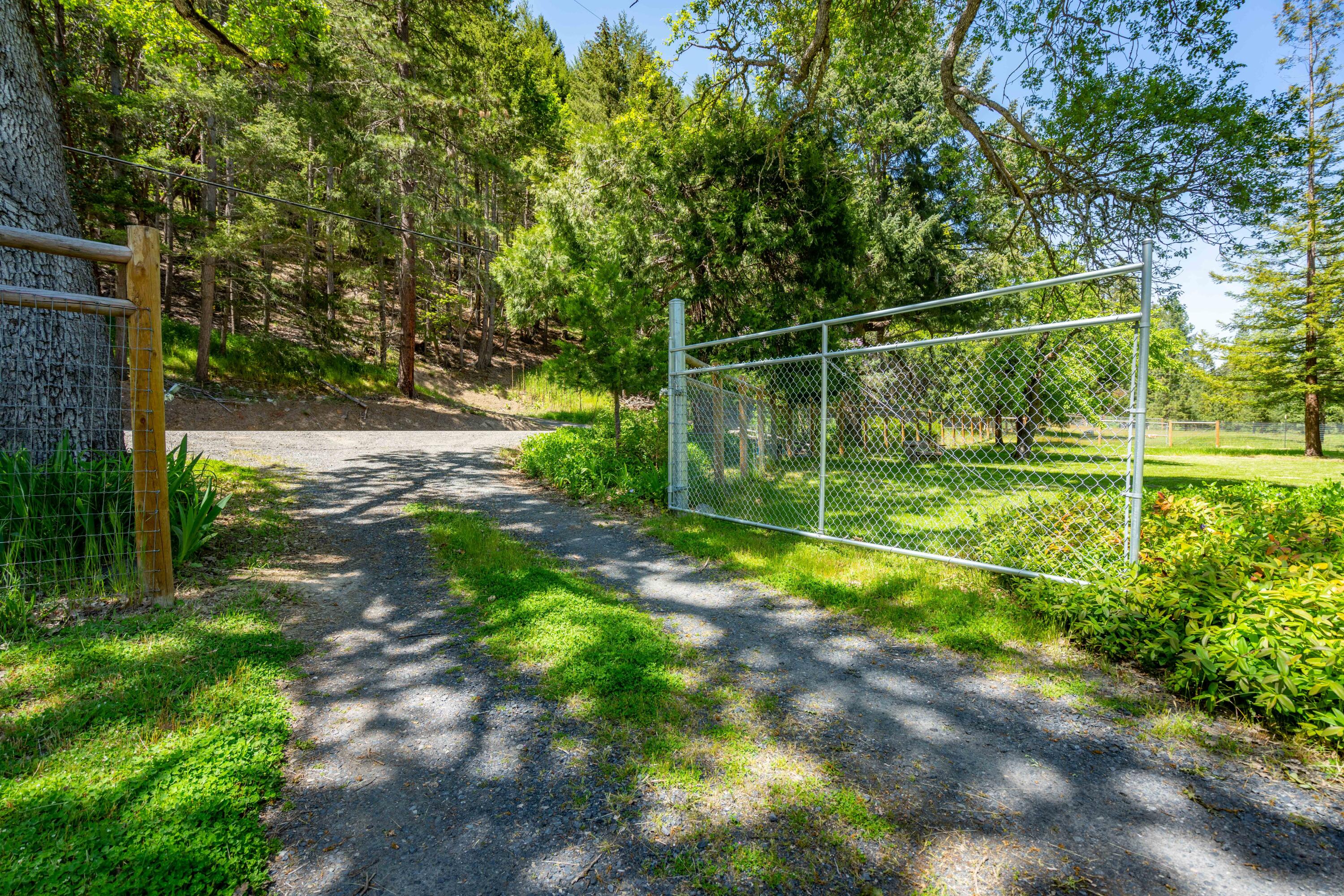 4137 Thompson Creek Road Jacksonville, OR 97530 - Photo 59 of 62 37