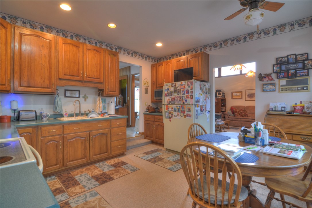 1463 Greendell Drive Decatur, IL 62526 - Photo 17 of 45