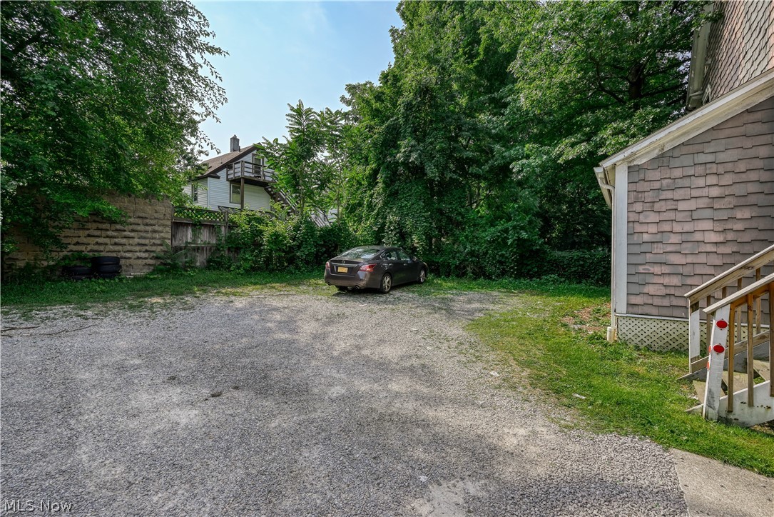 505 Rentschler Street Akron, OH 44304 - Photo 3 of 15 Gallery Image 3