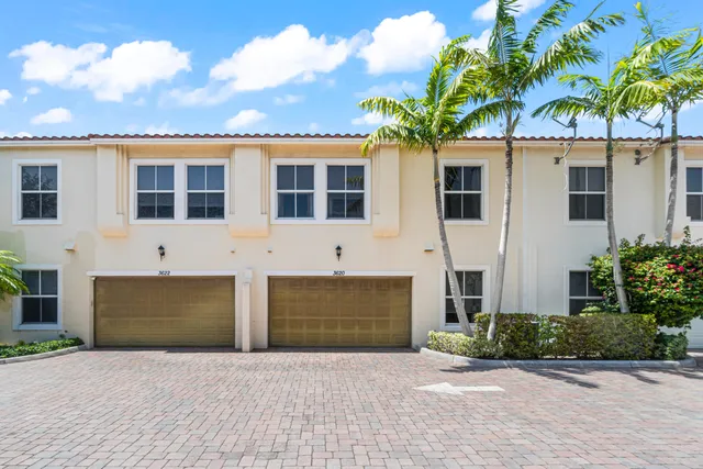 $725,000 | 3620 South Dixie Highway, Unit 240, West Palm Beach, FL 33405