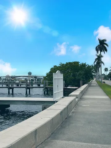 $725,000 | 3620 South Dixie Highway, Unit 240, West Palm Beach, FL 33405