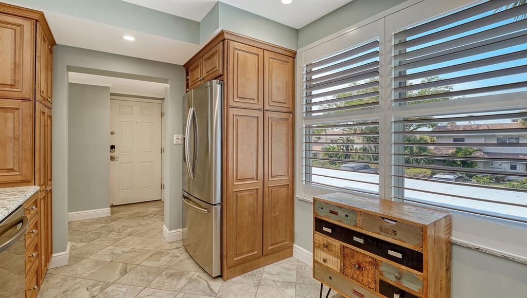 605 Sutton Place, Unit 201 Longboat Key, FL 34228 - Photo 11 of 46