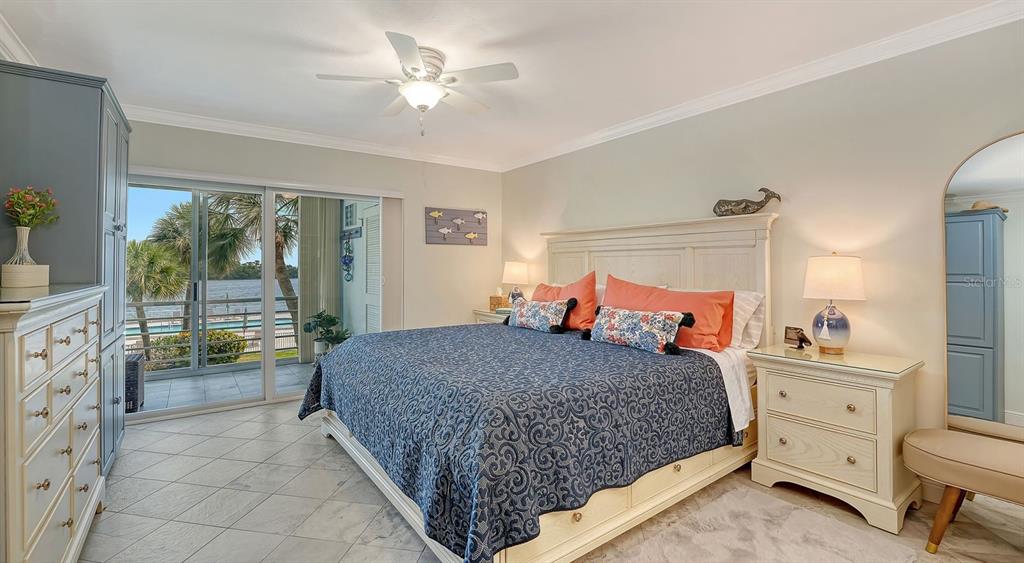 605 Sutton Place, Unit 201 Longboat Key, FL 34228 - Photo 20 of 46