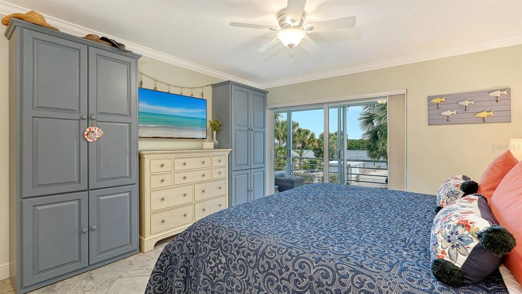 605 Sutton Place, Unit 201 Longboat Key, FL 34228 - Photo 21 of 46