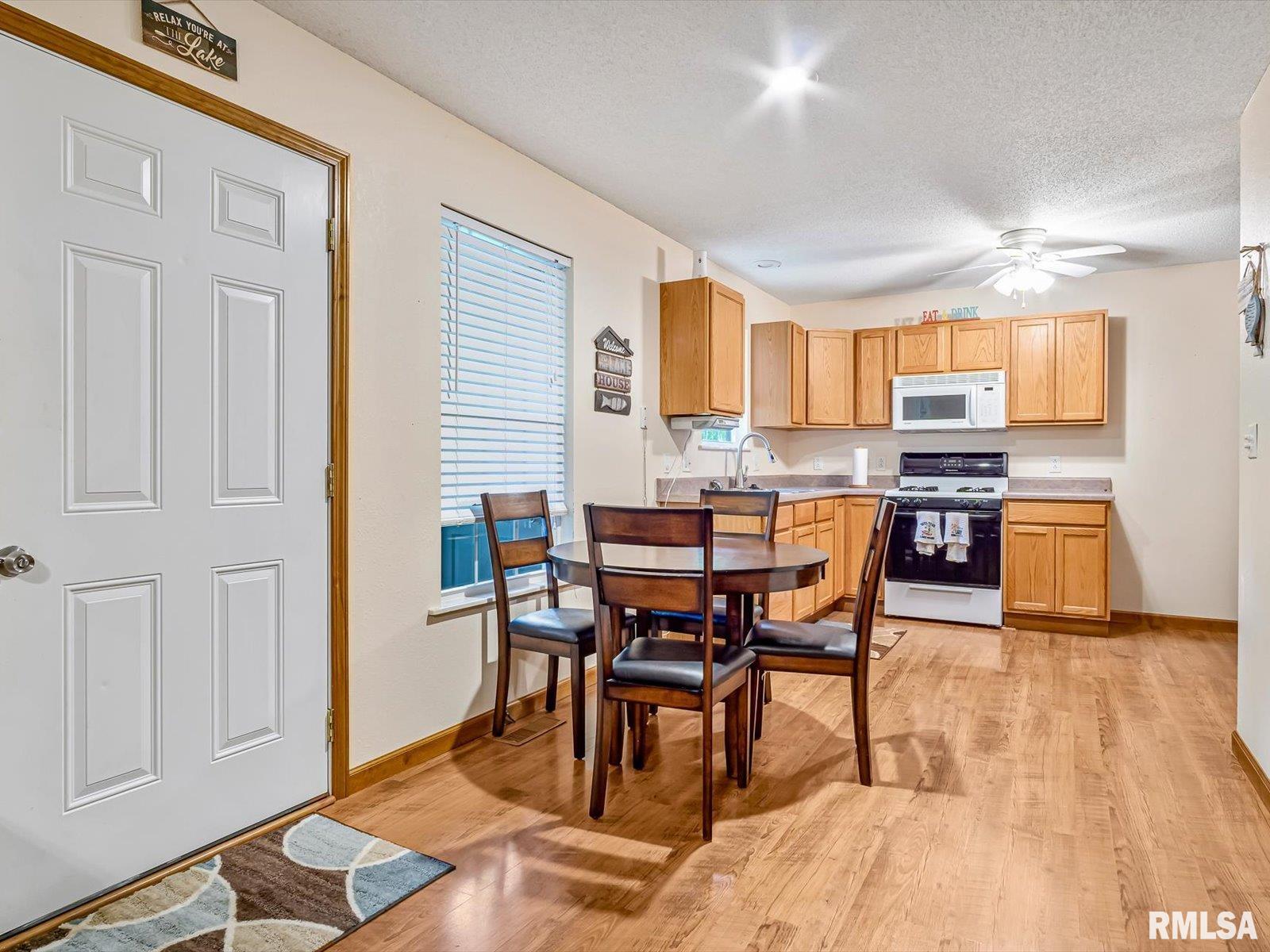 2234 Cascade Lane Centralia, IL 62801 - Photo 6 of 21