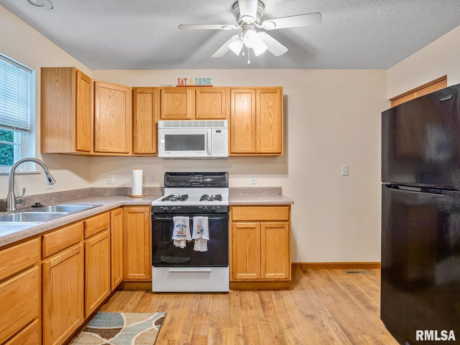 2234 Cascade Lane Centralia, IL 62801 - Photo 7 of 21