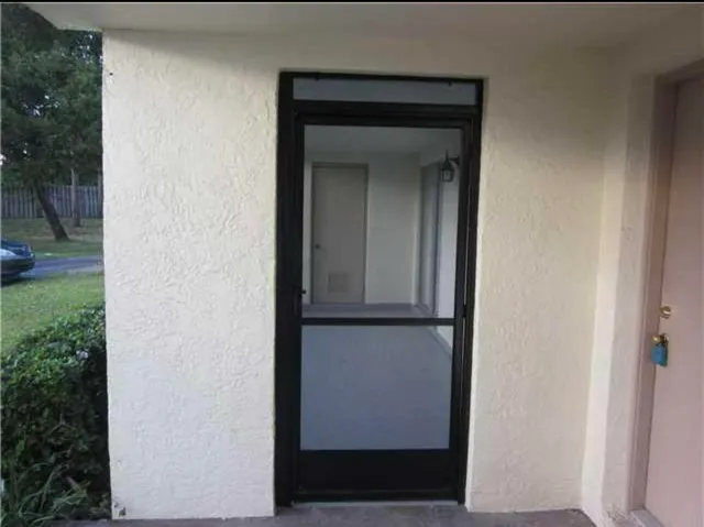 $1,900 | 4215 South 57th Avenue, Unit C, Greenacres, FL 33463