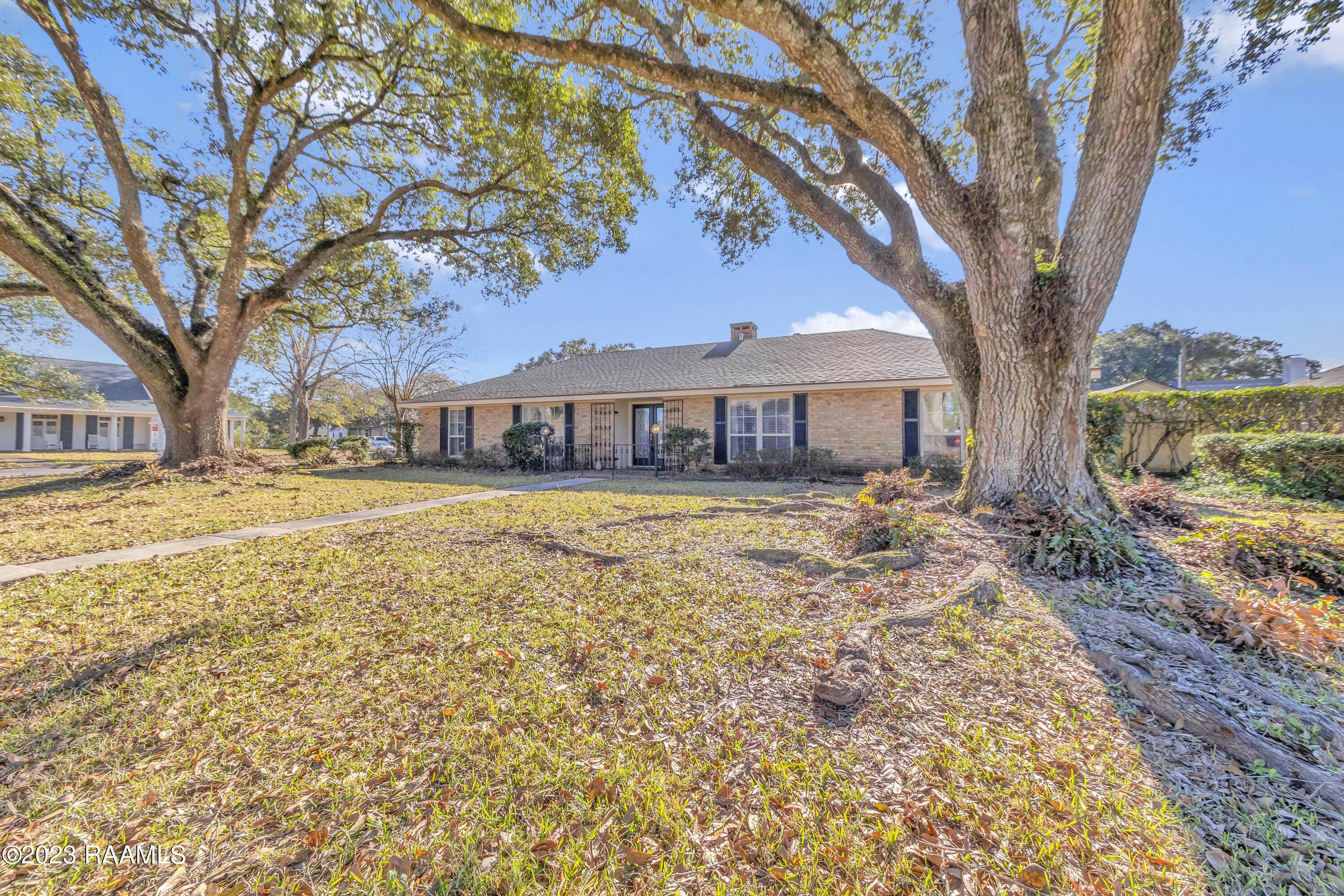 1006 Greenbriar Road Lafayette, LA 70503 - Photo 2 of 38 Front
