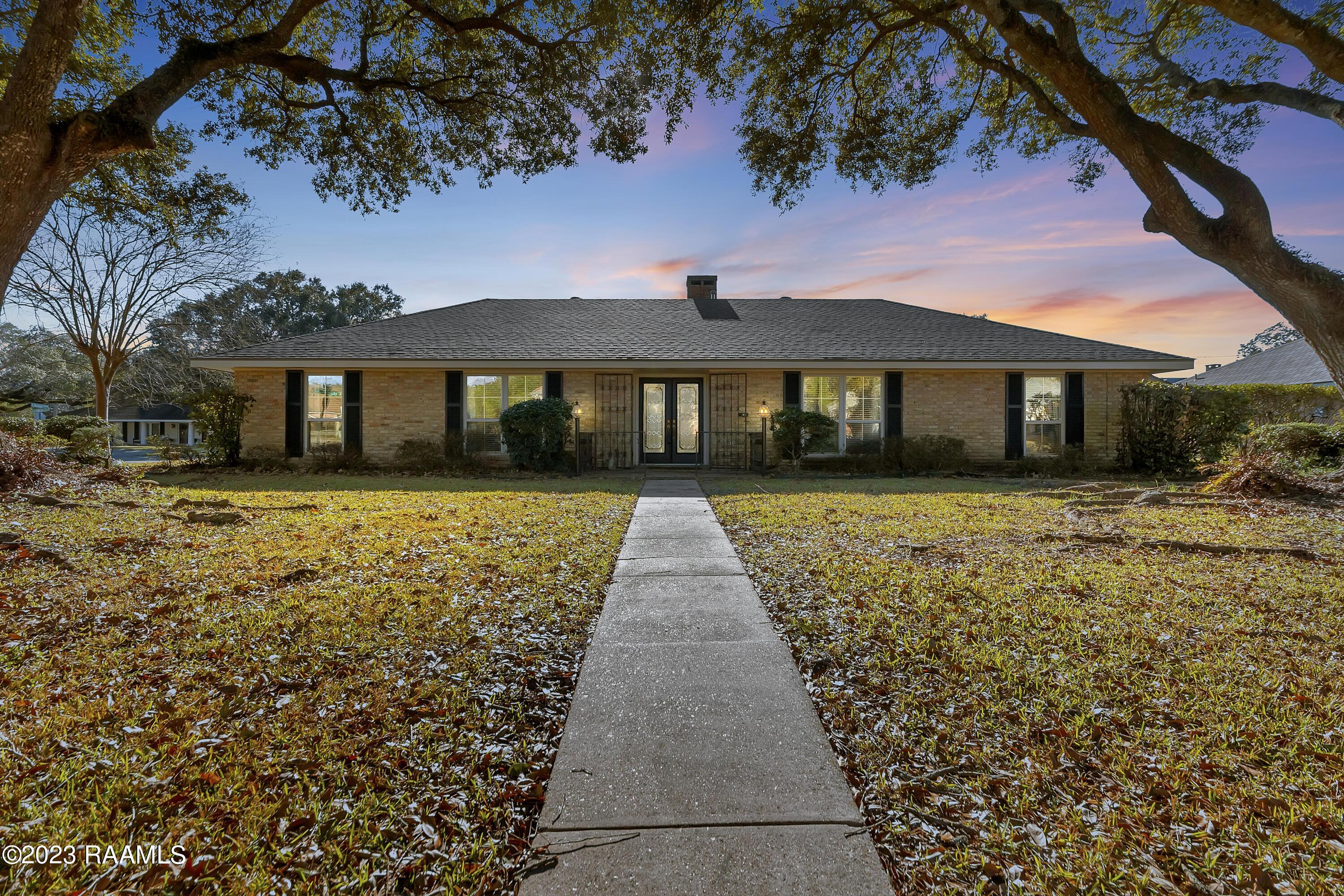 1006 Greenbriar Road Lafayette, LA 70503 - Photo 38 of 38 Twilight