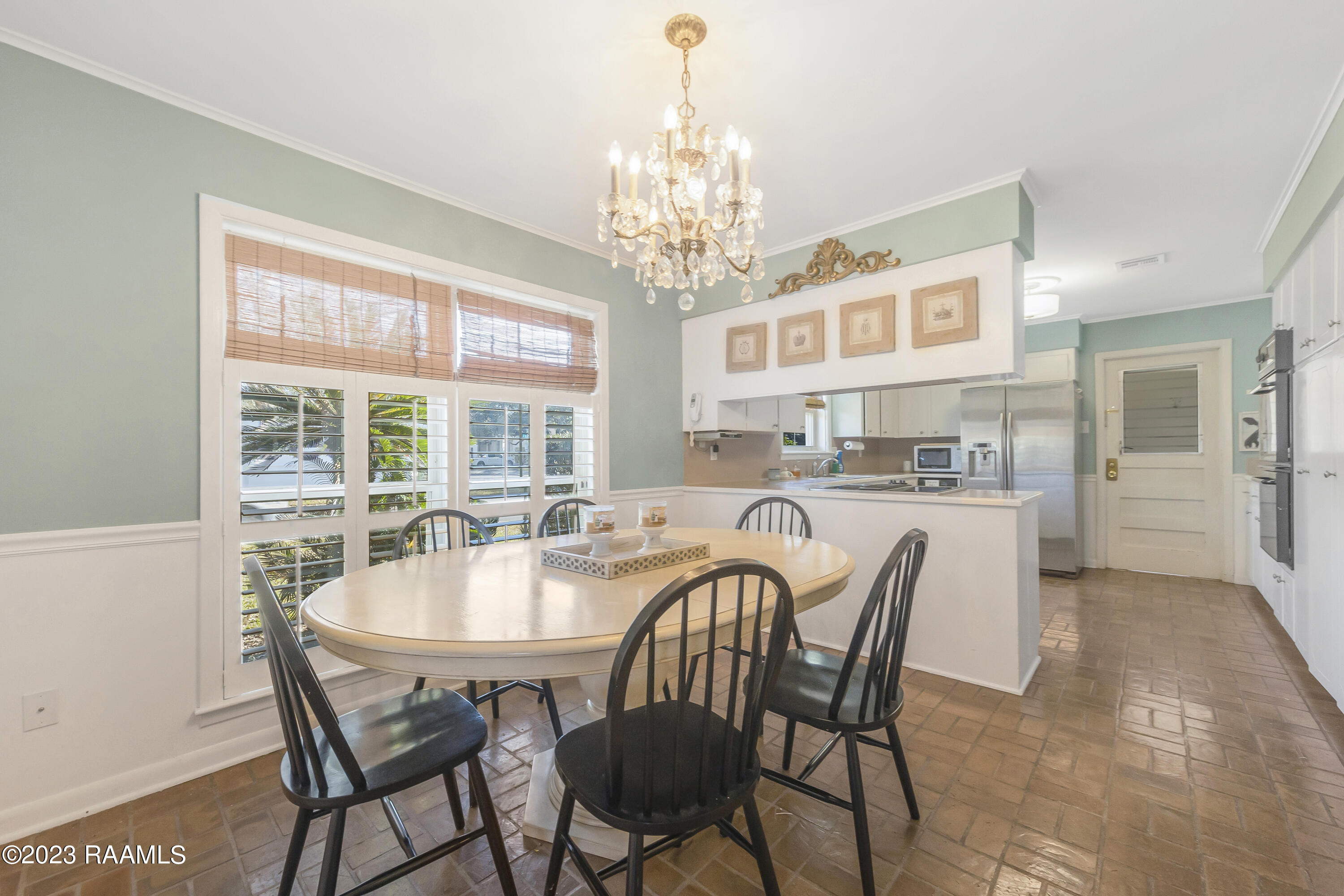 1006 Greenbriar Road Lafayette, LA 70503 - Photo 9 of 38 Breakfast Area
