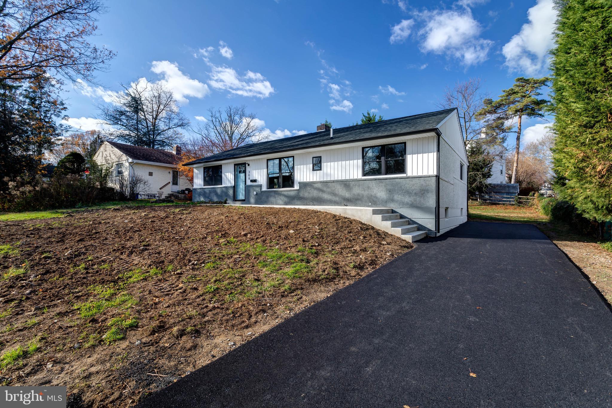 308 Lenox Road Havertown, PA 19083 - Photo 4 of 30