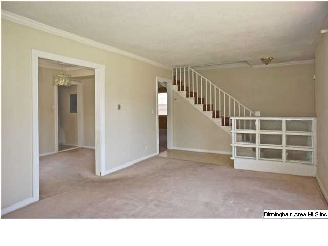 720 Center Place Southwest Birmingham, AL 35211 - Photo 6 of 32