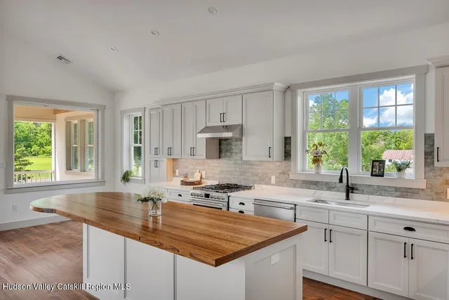 $1,999,999 | 5433 Highway 23, Windham, NY 12496