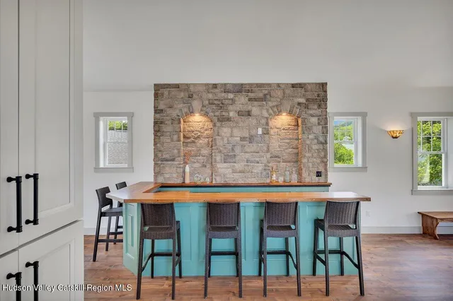 $1,999,999 | 5433 Highway 23, Windham, NY 12496