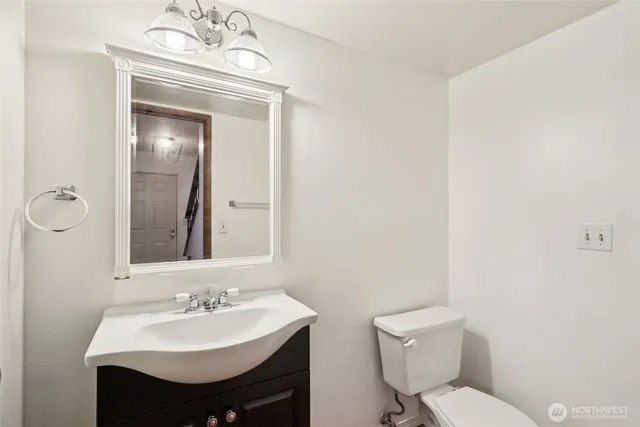 $275,000 | 8823 Holly Drive, Unit D203, Everett, WA 98208