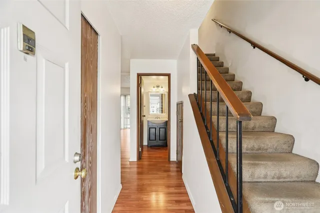 $275,000 | 8823 Holly Drive, Unit D203, Everett, WA 98208