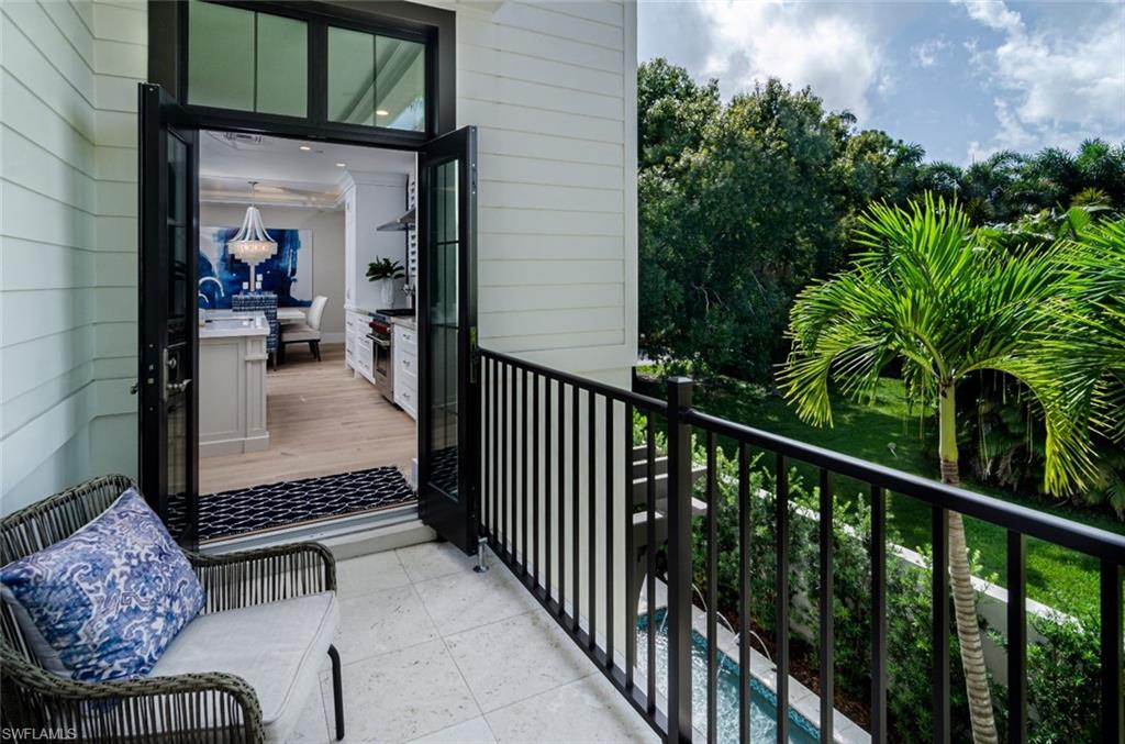 930 9th Street South, Unit 930 Naples, FL 34102 - Photo 5 of 17