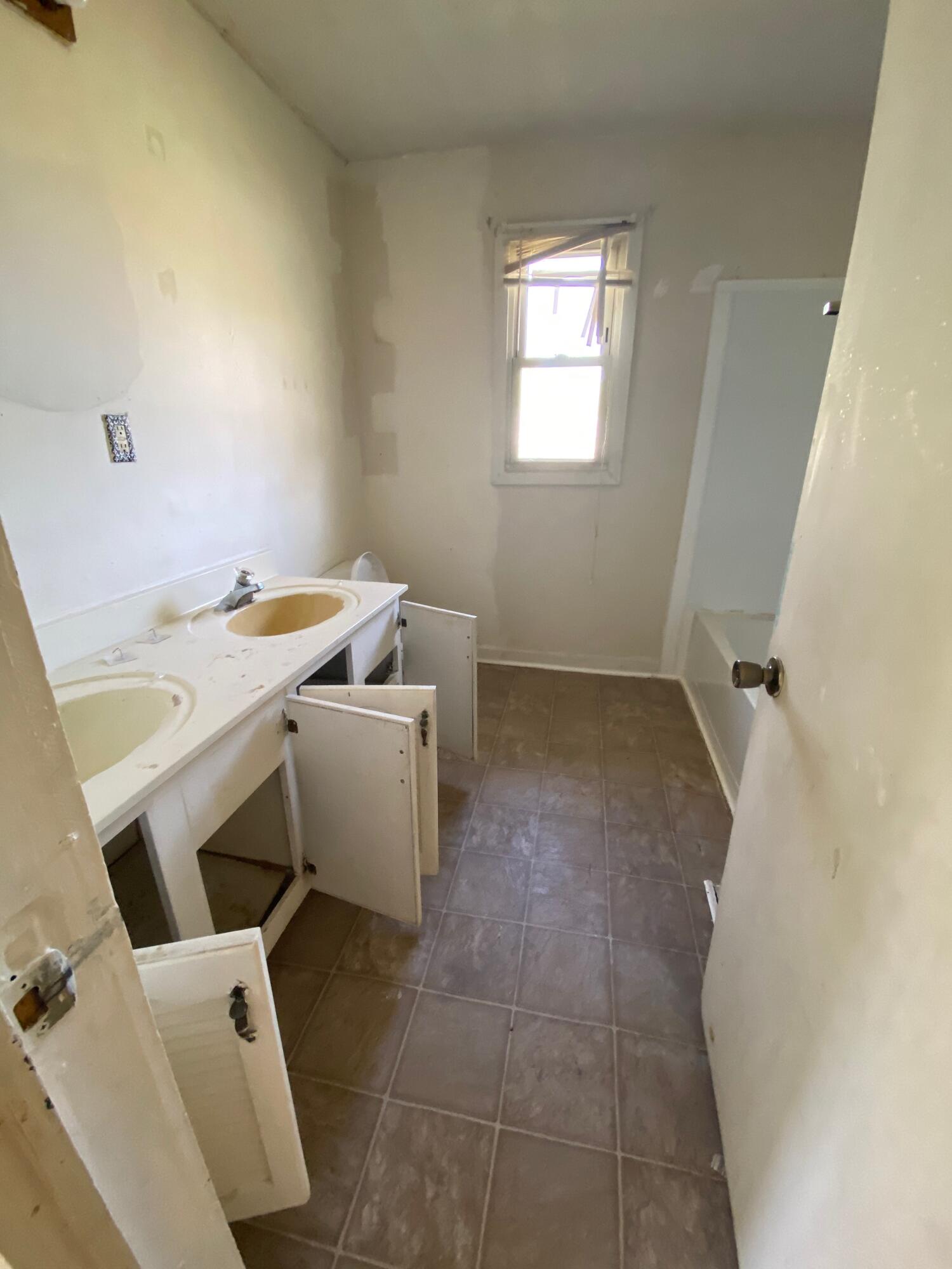1796 Cooks Valley Road, Unit 1 Kingsport, TN 37664 - Photo 11 of 16 2