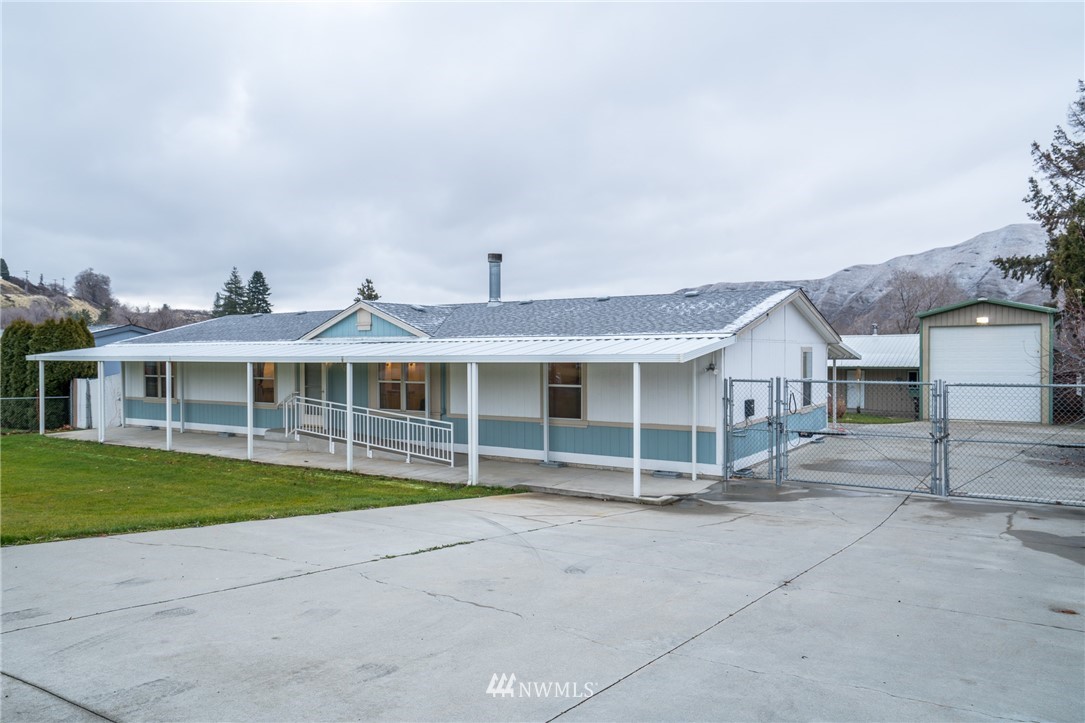 1563 Tybeau Road Wenatchee, WA 98801 - Photo 2 of 26 Gallery Image 2
