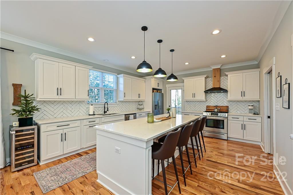 4928 Valley Stream Road Charlotte, NC 28209 - Photo 8 of 47 Gallery Image 8