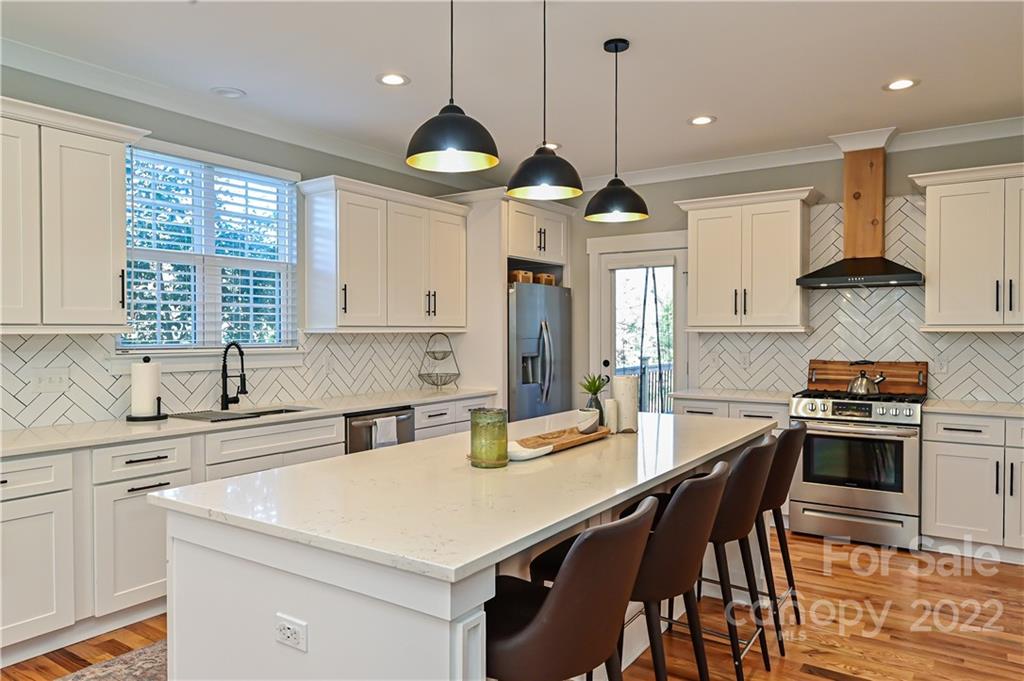 4928 Valley Stream Road Charlotte, NC 28209 - Photo 9 of 47 Gallery Image 9