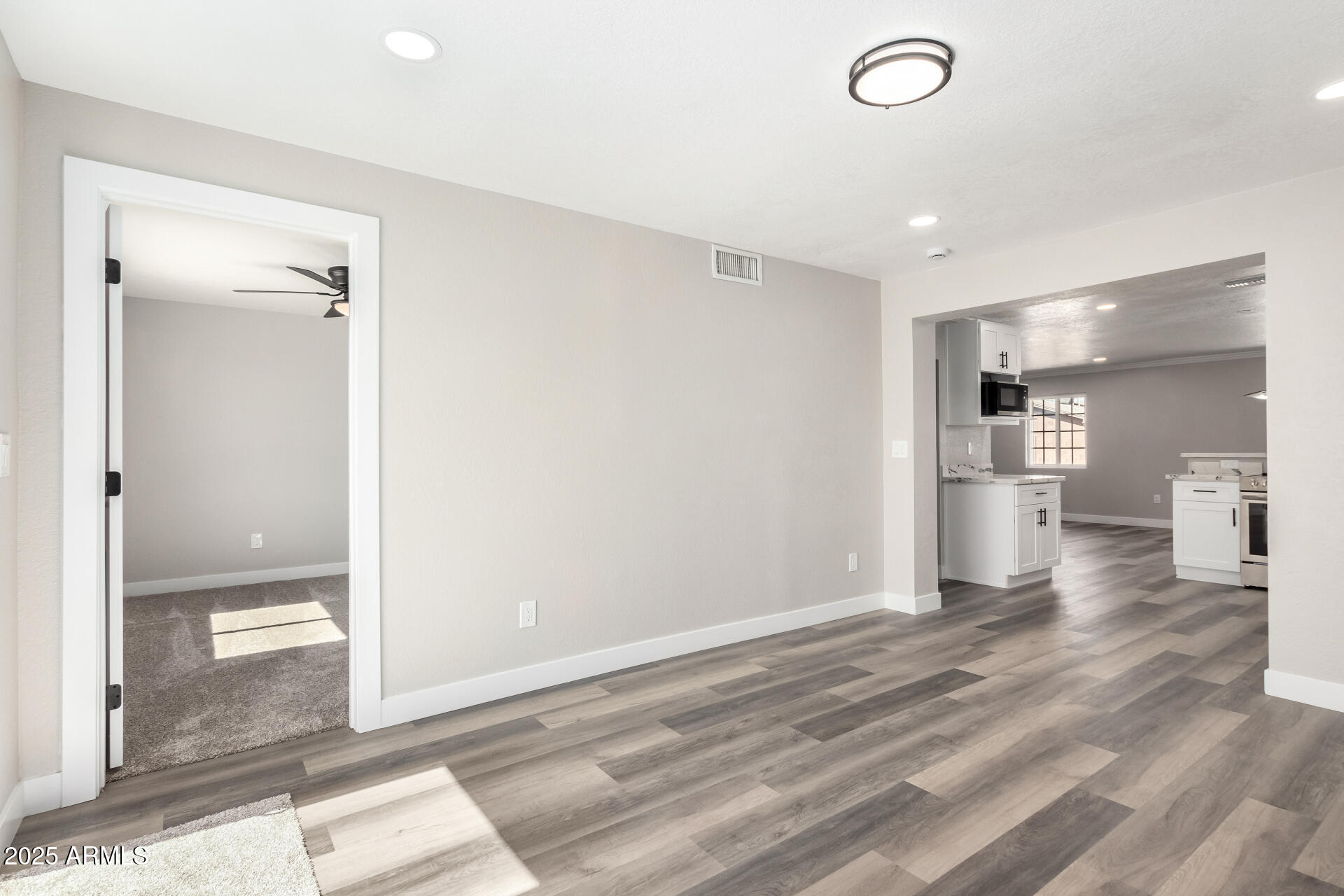 3249 East Nisbet Road Phoenix, AZ 85032 - Photo 12 of 31 25- Nisbet