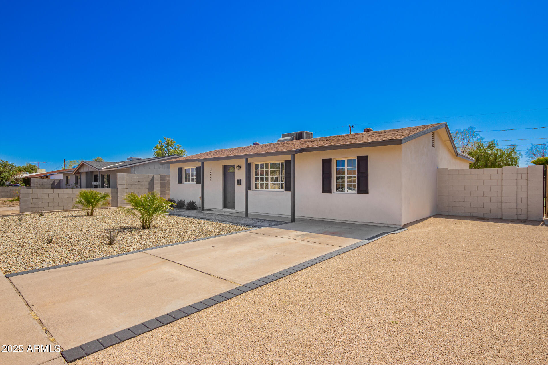 3249 East Nisbet Road Phoenix, AZ 85032 - Photo 4 of 31 4- Nisbet