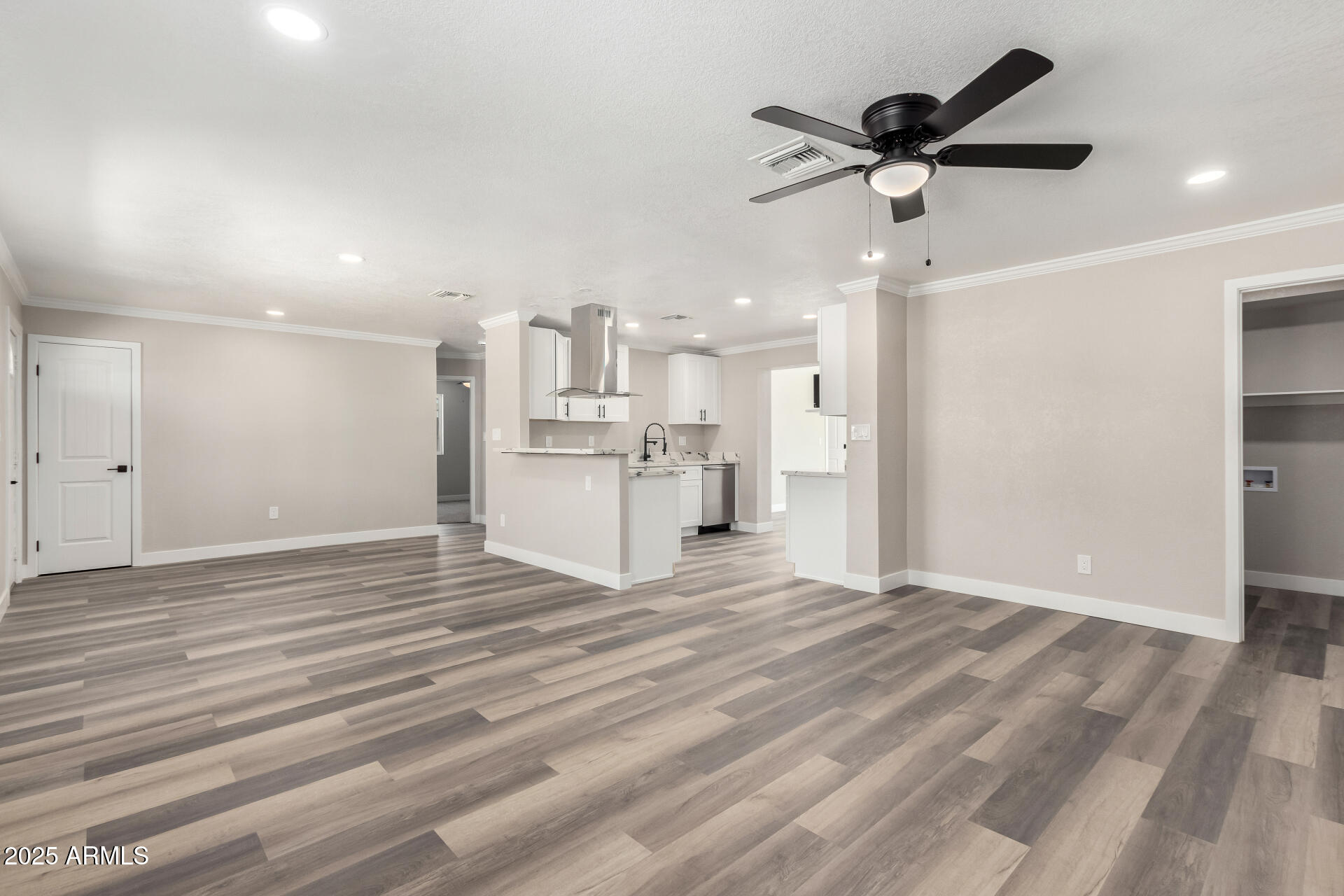 3249 East Nisbet Road Phoenix, AZ 85032 - Photo 8 of 31 8- Nisbet