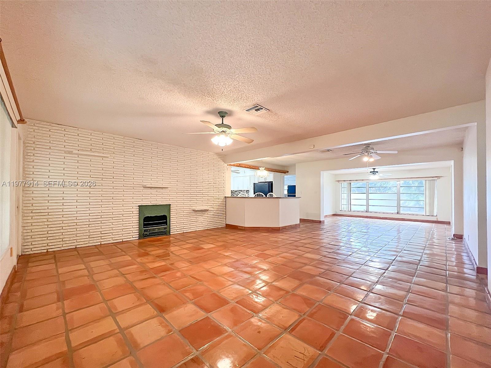 192 Southwest 62nd Terrace Plantation, FL 33317 - Photo 10 of 49
