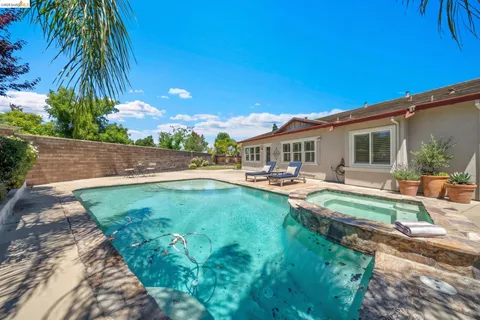 $975,000 | 2397 Boulder Street, Brentwood, CA 94513