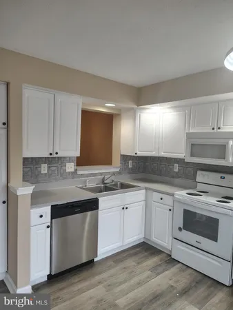 $2,695 | 437 Woodhill Drive, Owings Mills, MD 21117