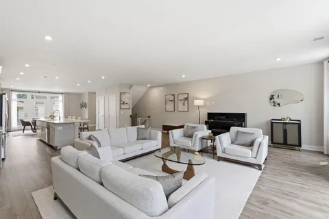 $850,000 | 1702 Bandit Loop, Unit 19B, Reston, VA 20190